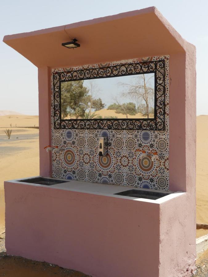 Les Pyramides Hotel Merzouga Esterno foto