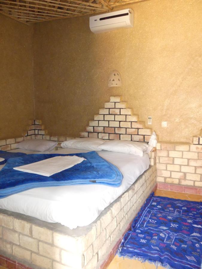 Les Pyramides Hotel Merzouga Esterno foto