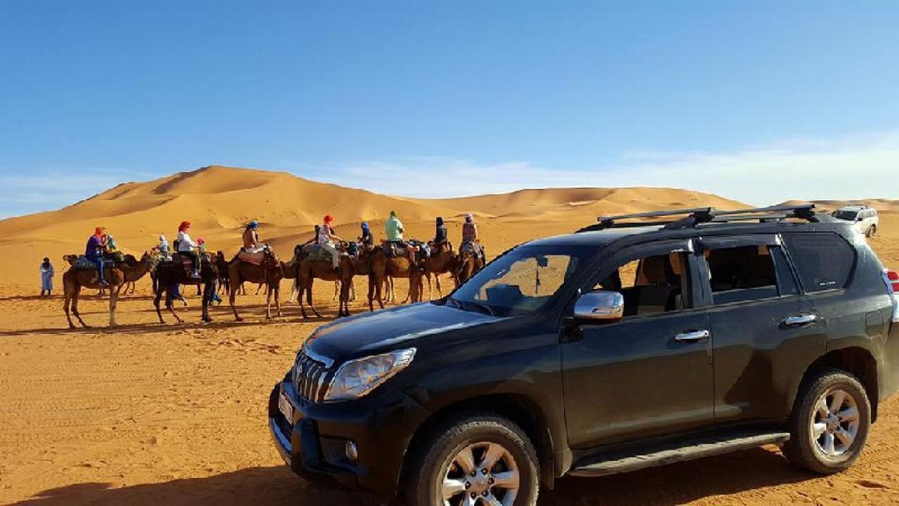 Les Pyramides Hotel Merzouga Esterno foto
